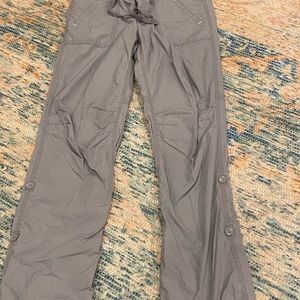 Gap cargo pants